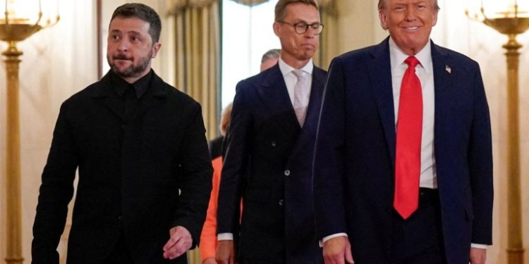 Άνοιξε «παράθυρο» για τριμερή Τραμπ-Πούτιν-Ζελένσκι – «Κλειδί» οι εγγυήσεις ασφαλείας για την Ουκρανία
