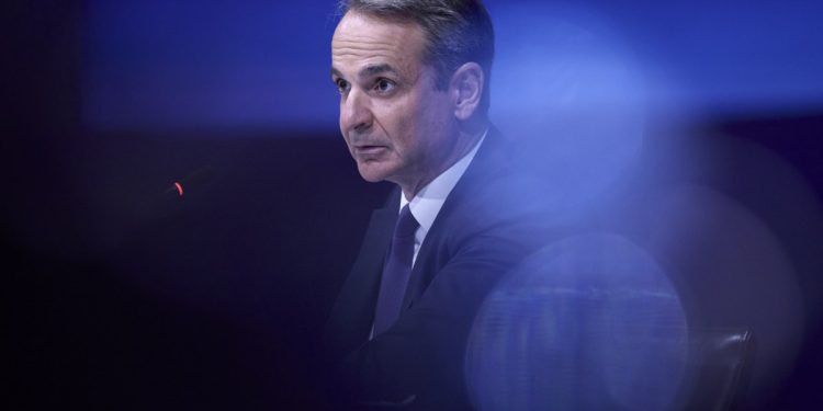 Η αύρα του Τσίπρα στη συνέντευξη Τύπου του Μητσοτάκη στη ΔΕΘ – Tο δίπολο επέστρεψε