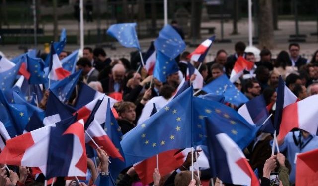 Απειλούν με «μεγάλες κινητοποιήσεις» οι Γάλλοι εργοδότες