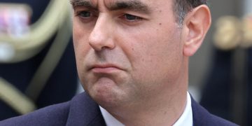 Ποιος είναι ο νέος πρωθυπουργός της Γαλλίας, Σεμπαστιέν Λεκορνί;