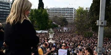 «Τα Τέμπη είναι έγκλημα»: Κάλεσμα Καρυστιανού για συγκεντρώσεις την ώρα ομιλίας Μητσοτάκη στη ΔΕΘ