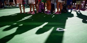 «Kόφτες» στο (κoυτσουρεμένο) ολοήμερο σχολείο – Πρωθυπουργέ που δίδασκες και νόμο δεν εκράτεις