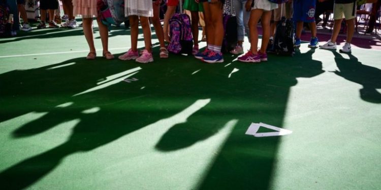 «Kόφτες» στο (κoυτσουρεμένο) ολοήμερο σχολείο – Πρωθυπουργέ που δίδασκες και νόμο δεν εκράτεις