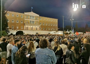 Οι συγγενείς των 57 θυμάτων είναι ο μεγαλύτερος βραχνάς του Κυριάκου Μητσοτάκη