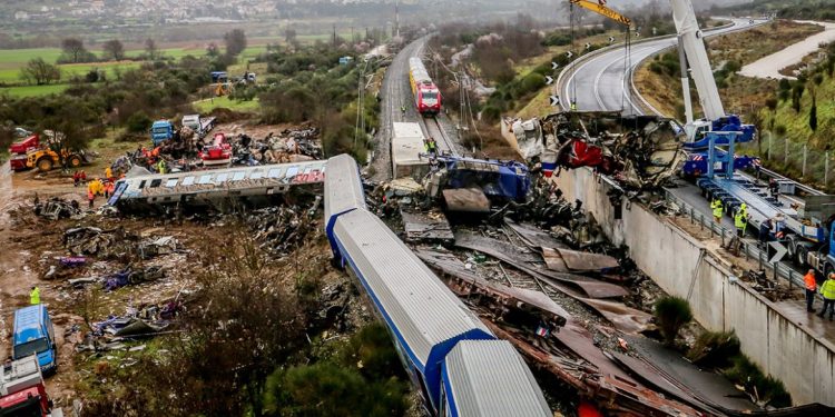 Τέμπη: Το χρονικό της υπονόμευσης των ερευνών για τις τοξικολογικές εξετάσεις στα θύματα