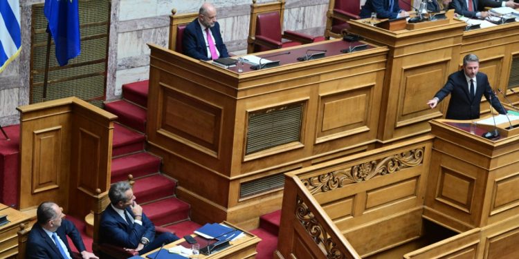 Ανδρουλάκης κατά Μητσοτάκη: Αποκαλυπτήρια πολιτικής υποκρισίας από τον πρωθυπουργό – Είναι πολιτικά αδίστακτος