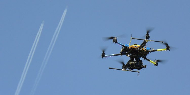 Ουκρανικά drones προκάλεσαν πυρκαγιά σε ρωσική μονάδα φυσικού αερίου