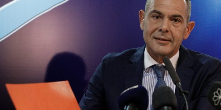 Καμμένος: Σχεδόν έτοιμος να επιστρέψει στην ενεργό πολιτική δηλώνει ο πρώην υπουργός Άμυνας