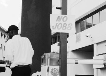 Κρίση ανεργίας των νέων – Τι κάνουμε λάθος όταν μιλάμε μόνο για τους πτυχιούχους