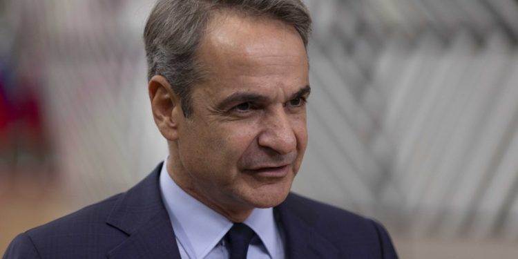 Μητσοτάκης στο Politico: Υπέρ ενός ευρωπαϊκού ταμείου για την Άμυνα