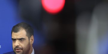 Μαρινάκης: Επιμένει στο δόγμα νόμος και τάξη – «Δεν θα επιτρέψουμε σε κανέναν να διακινδυνεύσει τον εορτασμό της 28ης Οκτωβρίου»