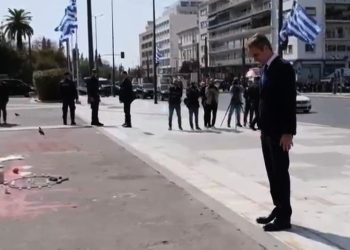 Μέγαρο Μαξίμου: Κάνει πεδίο σύγκρουσης τον Άγνωστο Στρατιώτη για να αλλάξει την ατζέντα