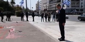 Μέγαρο Μαξίμου: Κάνει πεδίο σύγκρουσης τον Άγνωστο Στρατιώτη για να αλλάξει την ατζέντα