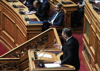 Η «μετωπική» Ανδρουλάκη-Μητσοτάκη λίγο πριν το Άμστερνταμ, το «ντεκόρ» στον Τραμπ και η πρόταση για «νέο Ελσίνκι»  