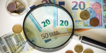 Δημοσκόπηση: «Καθόλου δεν μας ωφελούν τα νέα μέτρα Μητσοτάκη» λέει το 53%