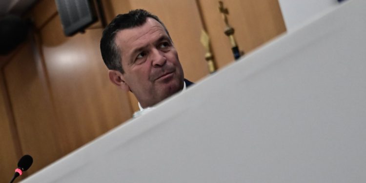 ΟΠΕΚΕΠΕ: Η ύποπτη σιωπή Μπουκώρου για τον Μυλωνάκη και η εξομολόγηση… στο Σαλμά ενώπιον 20 «γαλάζιων» στελεχών