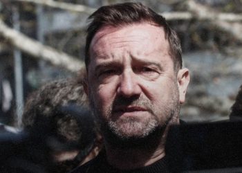 Πλακιάς: Τα παιδιά μας δεν έπεσαν υπέρ πατρίδος, τα σκότωσε η πατρίδα – Αν σβήσουν τα ονόματά τους θα τα ξαναγράψω