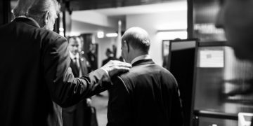 Τι σημαίνει για τον πόλεμο στην Ουκρανία η ακύρωση της συνάντησης Τραμπ με Πούτιν – Ο ρόλος της ΕΕ και οι κυρώσεις