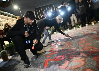 Ξανά στο Σύνταγμα ο Πάνος Ρούτσι – «Εκεί που γράφτηκε το όνομα του παιδιού μου»