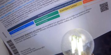 Τιμολόγια ρεύματος: Αυξήσεις 27% τον Οκτώβριο – Για μειώσεις μιλά ο Μητσοτάκης