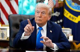 Τραμπ: «Σκληρή» η στάση του απέναντι στον Ζελένσκι στην κατ’ ιδίαν συνάντηση – Όχι στους Tomahawk, για τώρα