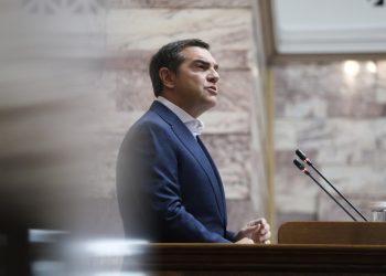 Ο Τσίπρας επιστρέφει… αντισυμβατικά – Αυτόνομη κάθοδος στην κοινωνία σε αναζήτηση νέων προσώπων
