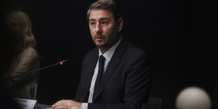 Ανδρουλάκης: Κεντρική μας επιλογή η διαφάνεια – Να σταματήσουμε να πυροβολούμε τα πόδια μας χωρίς λόγο