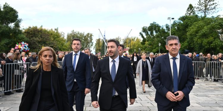 Ανδρουλάκης: Πυρά στην κυβέρνηση για το αγροτικό – Κορυφαίο ζήτημα η περιφερειακή ανάπτυξη