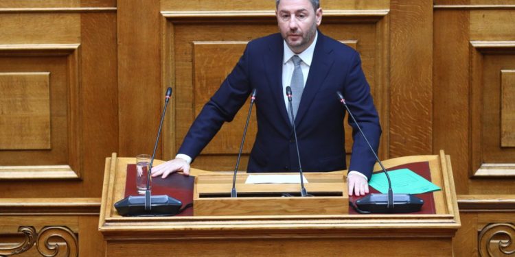 Ανδρουλάκης: Ο Μητσοτάκης θέλει τον πολίτη «Χάρι Πότερ» για να μπορεί να ζει στο κύμα ακρίβειας