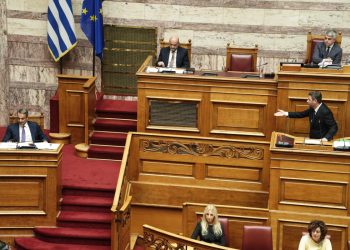 Ο Ανδρουλάκης περιμένει τον Μητσοτάκη στη… γωνία για την ακρίβεια και το ιδιωτικό χρέος – Σήμερα η σύγκρουση στη Βουλή