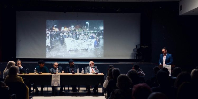 Τέμπη: Μαζική η εκδήλωση του Κινήματος Δημοκρατίας – Παρόντες Πάνος Ρούτσι και Βασίλης Χατζηχαραλάμπους