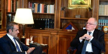 Έμφαση στη θετική ατζέντα ως ανάχωμα στη δυσαρέσκεια από Μητσοτάκη – Τι είπε σε Τασούλα 