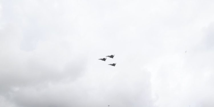 Ευχές Μητσοτάκη και Δένδια για τη γιορτή της Πολεμικής Αεροπορίας – «Δύναμη στήριξης της ελληνικής κοινωνίας»