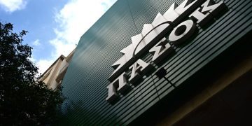 ΠΑΣΟΚ για Εξεταστική: Φασιστική η συμπεριφορά του Λαζαρίδη – Να τον απομακρύνει ο Μητσοτάκης από εισηγητή της ΝΔ