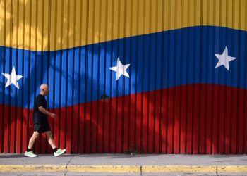 Βενεζουέλα: Πώς απαντά στον Τραμπ για το κλείσιμο του εναέριου χώρου – «Αποικιοκρατική απειλή»