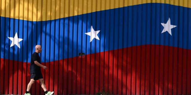 Βενεζουέλα: Πώς απαντά στον Τραμπ για το κλείσιμο του εναέριου χώρου – «Αποικιοκρατική απειλή»