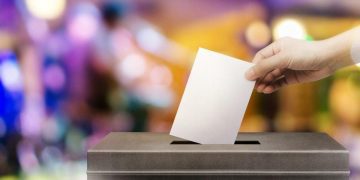 Δημοσκόπηση: Ισχυρό το αίτημα πολιτικής αλλαγής αλλά χαμηλή εμπιστοσύνη στην αντιπολίτευση – Πώς αλλάζει το σκηνικό ένα κόμμα Τσίπρα