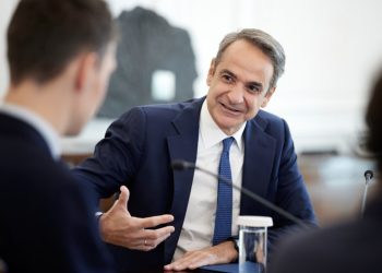 Δείτε live τη συζήτηση του Κυριάκου Μητσοτάκη με τον CEO της «Mistral AI»