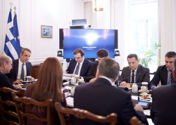 Κυρ. Μητσοτάκης: Με νέο γύρο «μασάζ», και στο κόμμα και στην κοινωνία, πασχίζει να αντιστρέψει το κλίμα