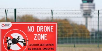 Μεταξύ πολέμου και ειρήνης η Ευρώπη – Πώς οι εμφανίσεις drones διαταράσσουν την ήδη εύθραυστη σχέση με τη Ρωσία