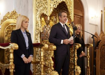 Μητσοτάκης στο μνημόσυνο Κληρίδη: «Να ξαναδιαβάσουμε τη διαδρομή του με τη ματιά του σήμερα»