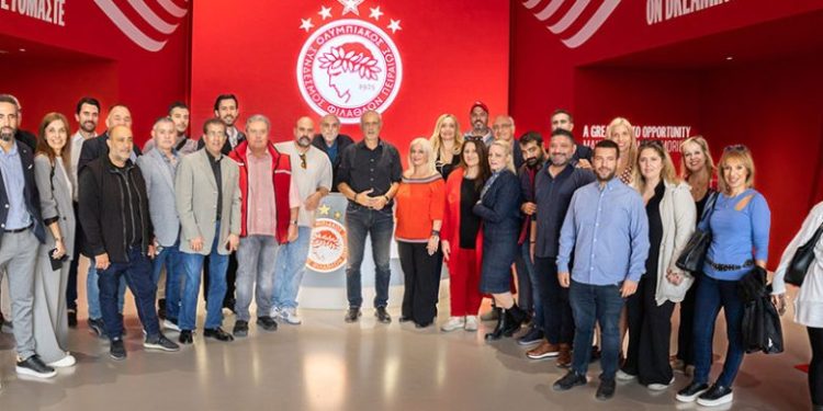 Επίσκεψη του Δημάρχου Πειραιά Γιάννη Μώραλη, Δημοτικών και Κοινοτικών Συμβούλων του συνδυασμού «Πειραιάς Νικητής» στο Μουσείο του Ολυμπιακού