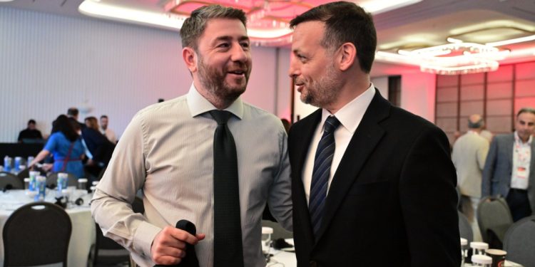 Το παρασκήνιο με το βίντεο του Ανδρουλάκη και το πολιτικό «φλερτ» του Δούκα με την Αριστερά