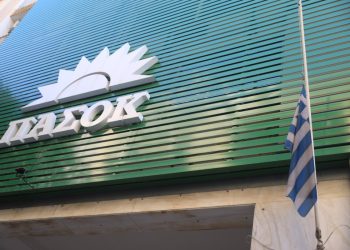 ΠΑΣΟΚ: Το «μονομέτωπο» στην κυβέρνηση και η απόσταση Δούκα-Χριστοδουλάκη