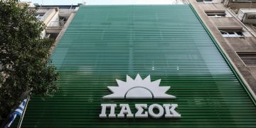 ΠΑΣΟΚ: Η κοινή εμφάνιση Ανδρουλάκη, Παπανδρέου, Γερουλάνου και το «Colpo Grosso» στη Δυτική Ελλάδα