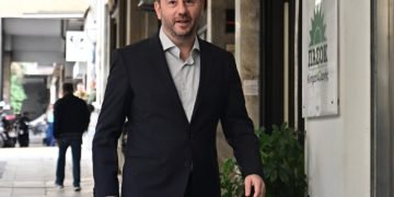 Ανδρουλάκης: Η χώρα χρειάζεται πολιτική αλλαγή, σοβαρό προοδευτικό πρόγραμμα και πολιτικό ήθος