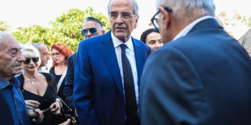 Ο Σαμαράς επιταχυντής εξελίξεων – Τα τρία γαλάζια στρατόπεδα