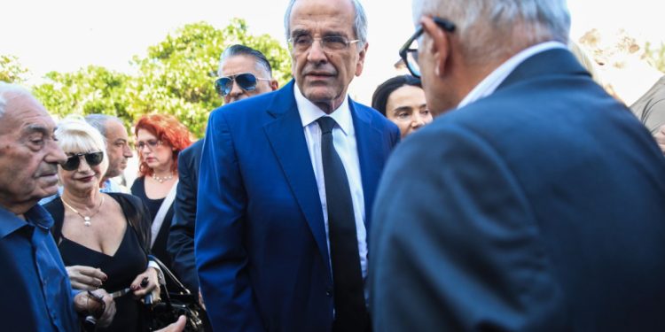 Ο Σαμαράς επιταχυντής εξελίξεων – Τα τρία γαλάζια στρατόπεδα