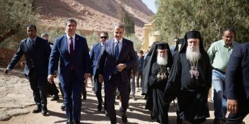 Αίγυπτος: Στην ενθρόνιση του νέου Αρχιεπισκόπου Σινά ο πρωθυπουργός – «Στεκόμαστε πάντα δίπλα σας»