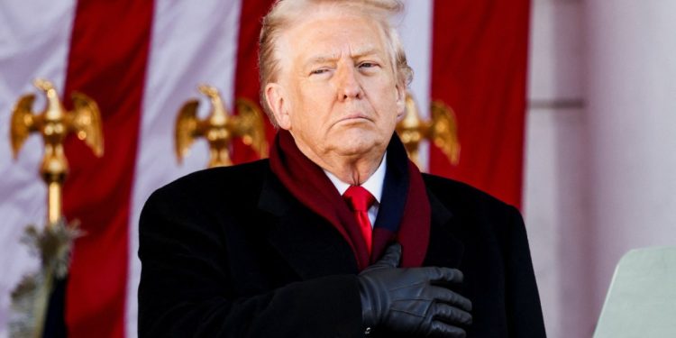 Τραμπ: Το ποσοστό αποδοκιμασίας του έχει ανέβει στο 58% – Δημοσκόπηση εν όψει των ενδιάμεσων εκλογών στις ΗΠΑ